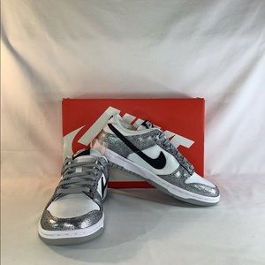 W Nike Dunk Low ‘Golden Gals’